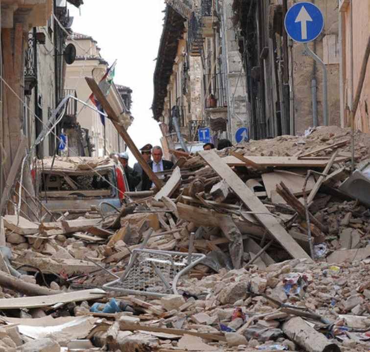 Terremoto dell'Aquila, ridotti i risarcimenti alle vittime: "concorso di colpa" di chi rimase in casa