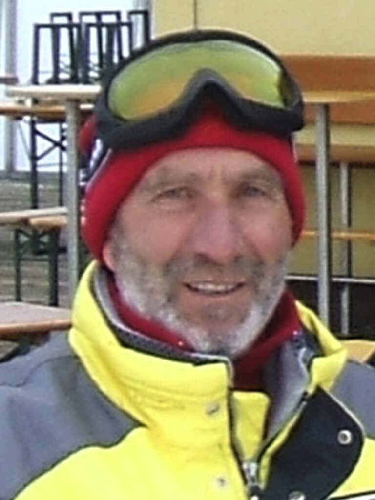 Commemorazione dello scialpinista avezzanese Antonio Viola, scomparso nel 2008: presente il coro "Sibilla" del C.A.I. Macerata