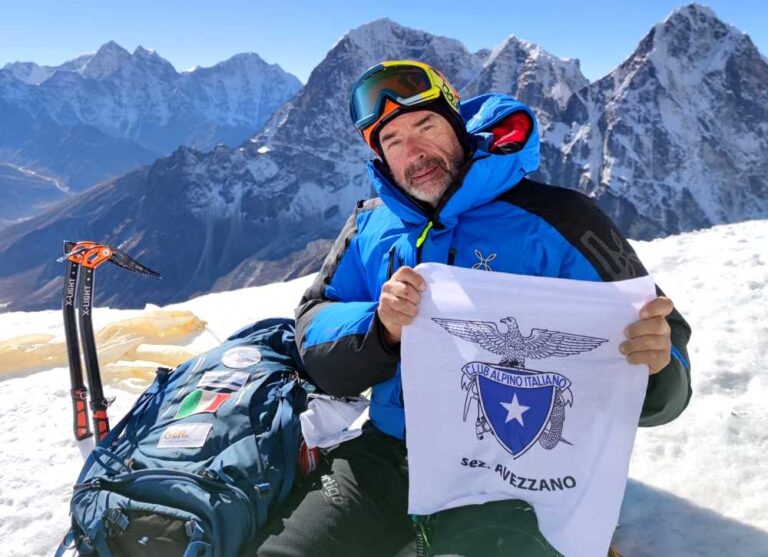 Il marsicano Ernesto Macera Mascitelli conquista la vetta del Lobuche Peak a 6199 metri in Nepal