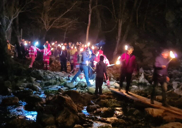 Fiaccolata di Natale a Capistrello, il 28 Dicembre trekking notturno attraverso l'anello dell'Emissario