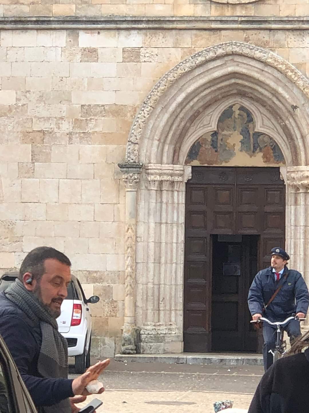 Le telecamere di Canale 5 arrivano a Magliano dei Marsi, avvistato il  postino di “C'è posta per te” (ed ex corteggiatore di Uomini e Donne) –  Terre Marsicane