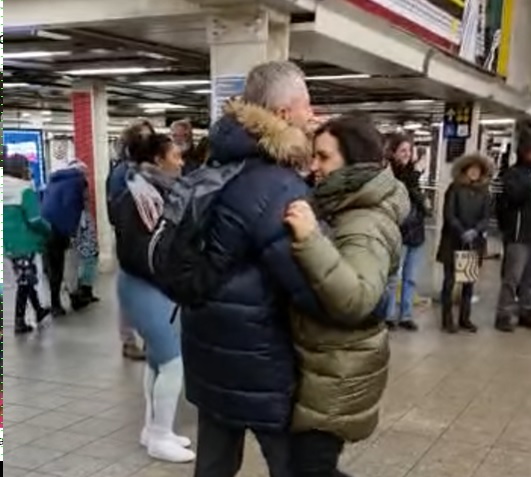 L'avvocato avezzanese Leonardo Rosa e il ballo virale nella metropolitana di New York