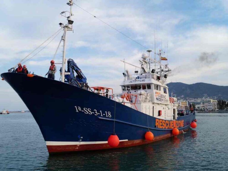 Primo sbarco di migranti in Abruzzo, il porto di Ortona si prepara ad accogliere la nave Ong Aita Mari con 38 persone a bordo