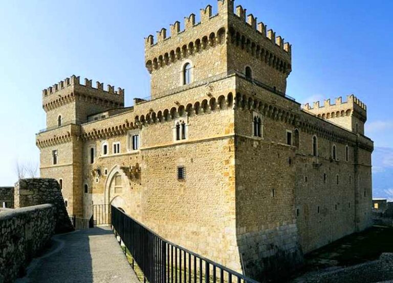 Castello Piccolomini di Celano: apertura straordinaria per la Pasquetta