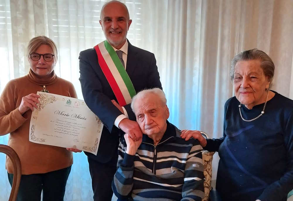 Compie 106 anni il maestro Mario Miscia, uno degli uomini più longevi d'Abruzzo