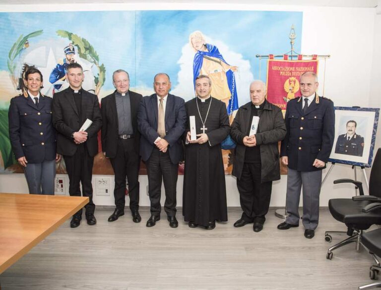 La Polizia di Stato consegna alle Diocesi di L'Aquila, Avezzano e Sulmona l'olio del "Giardino della Memoria" di Capaci