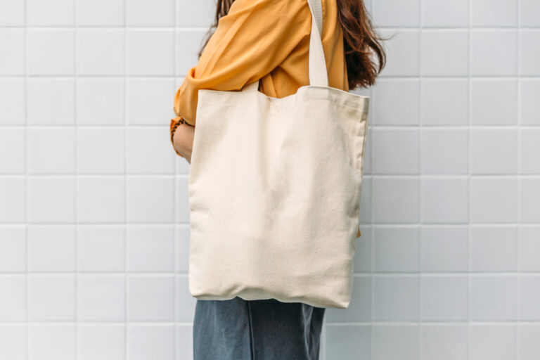 Woman,Is,Holding,Tote,Bag,Canvas,Fabric,For,Mockup,Blank