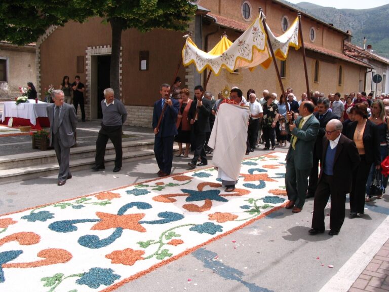 Infiorata del Corpus Domini a Casali di Aschi anno 2006