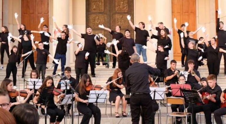 Festa della Musica 2023: Note e mani in concerto il 25 Giugno presso il cortile dell'Istituto "Don Orione" ad Avezzano