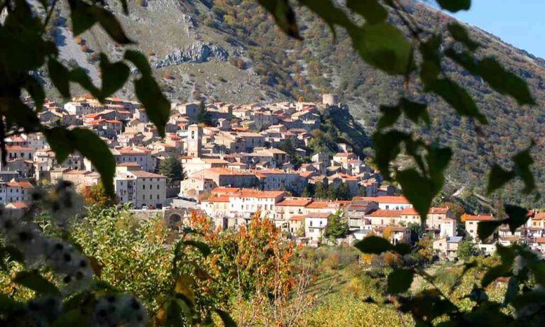 "Maestra Natura": la scuola di Ortona dei Marsi riapre per un giorno e 60 bambini daranno vita ai laboratori dell'ISS