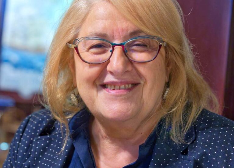 Saluti e ringraziamenti per la dottoressa Stefania Viscogliosi, responsabile UOSD Cure primarie Marsica, che giunge al pensionamento