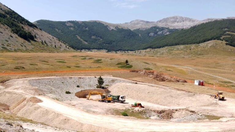 Non c'è pace per il Parco Sirente-Velino, ambientalisti: "Partita l'ennesima devastazione in nome dello sviluppo turistico"