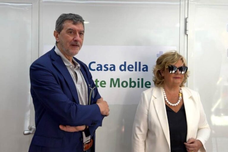 Marco Marsilio e Nicoletta Verì presentano progetto "Abruzzo in Salute": in arrivo le case della salute mobili