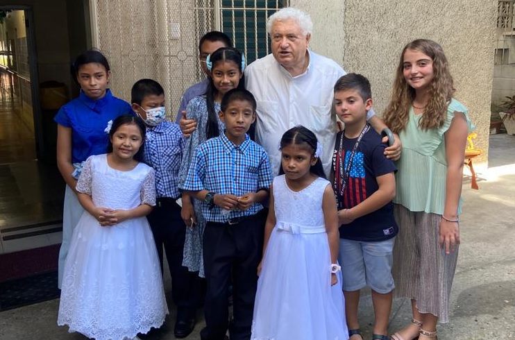 Il missionario tagliacozzano padre Vincenzo Morgante celebra oggi 50 anni di sacerdozio