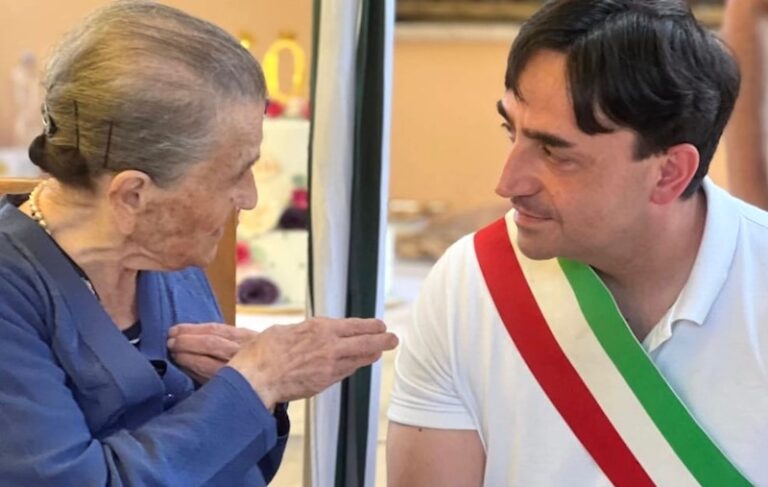 Compie 100 anni nonna Pierina Laurenzi, gli auguri del Sindaco di Oricola