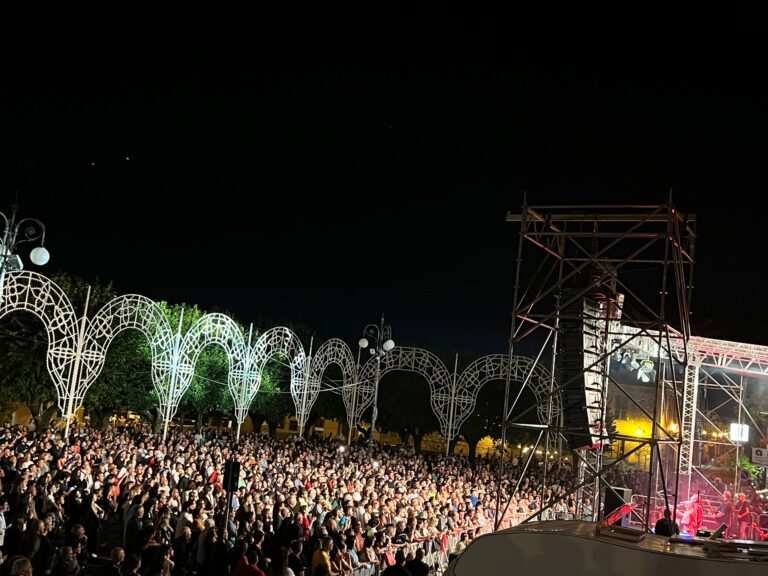 Boom di presenze al concerto dei Tiromancino, la classe ‘72 chiude in bellezza la festa