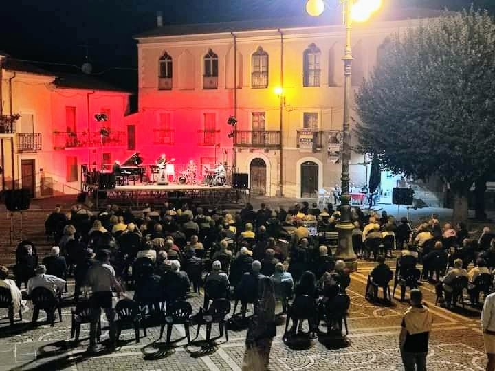 Vacanze luchesi concerto piazza Umberto I