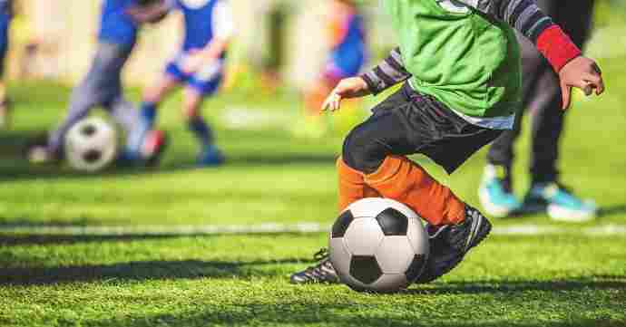 L’Avezzano Calcio lancia l’iniziativa ‘Tutti in campo’: scuola calcio gratis per famiglie con fragilità economica. Il Comune plaude al progetto 