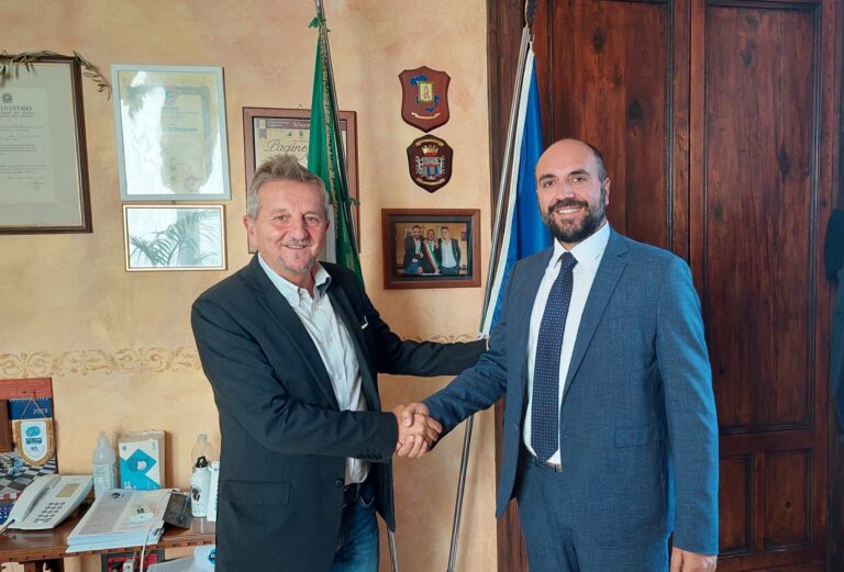 Il sindaco Di Pangrazio riceve il futuro dirigente del commissariato di Polizia, dott. Roberto Malvestuto