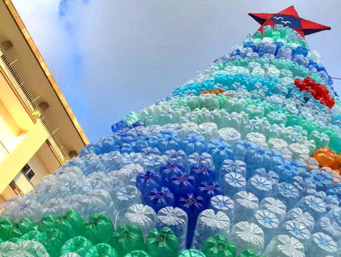 A Venere dei Marsi vogliono realizzare un albero di Natale ecosostenibile: parte la raccolta di bottiglie di plastica