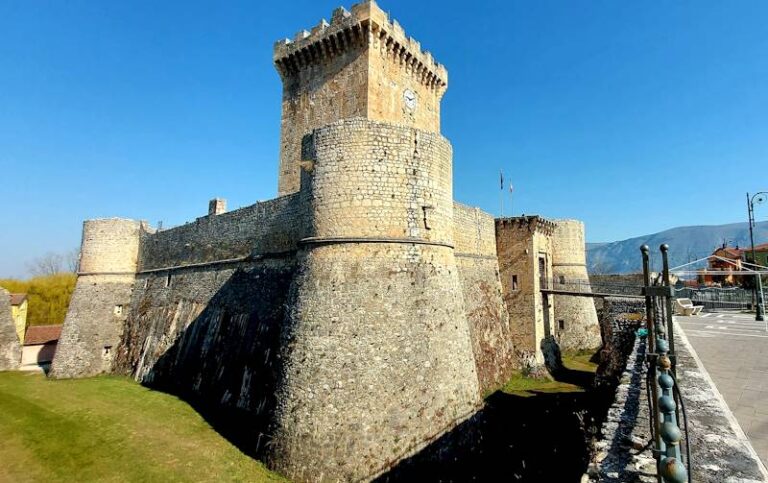 Il Castello Piccolomini di Ortucchio visitato da 2250 persone nel corso dell'estate