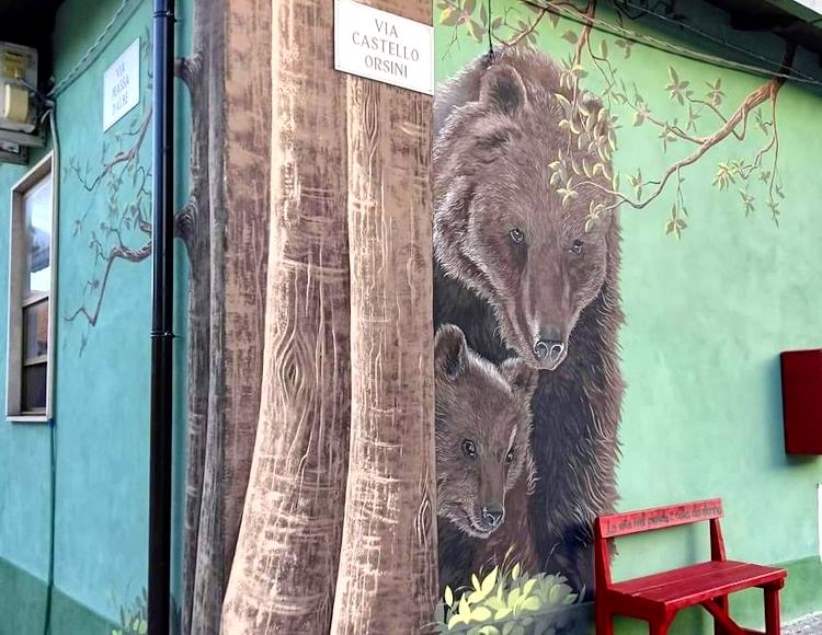 Alba Fucens dedica un murale all'orsa Amarena