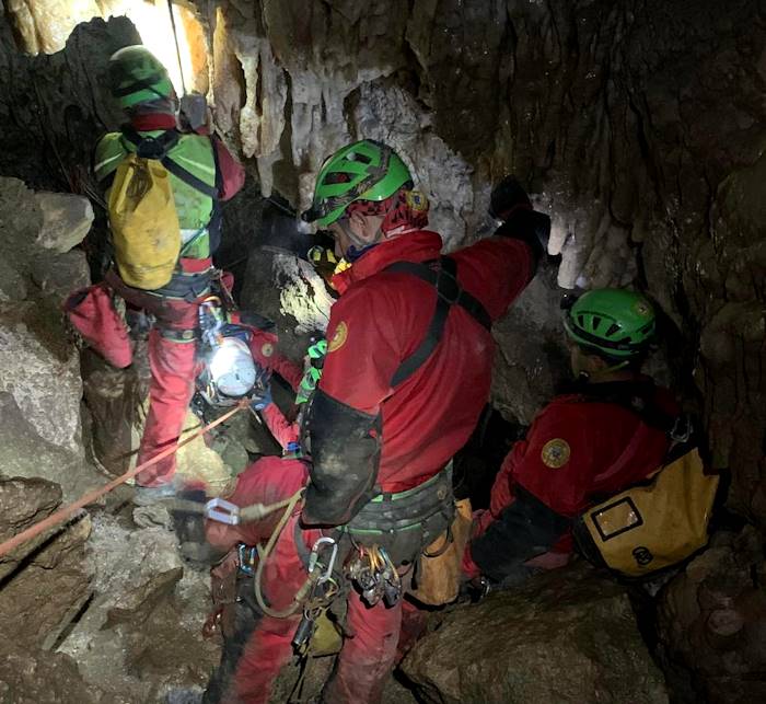 Esercitazione di soccorso in grotta per la XV Delegazione speleologica abruzzese del Soccorso Alpino e Speleologico Abruzzo