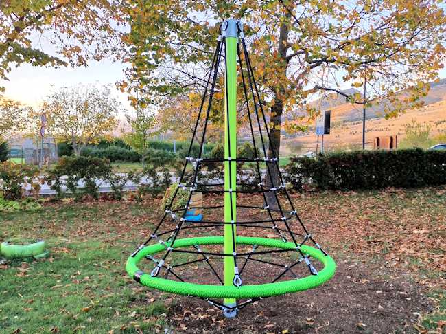 Nuovi giochi e attrezzature per il parco giochi di Collarmele, consigliere Antidormi: "Parco più accogliente, colorato e sicuro"