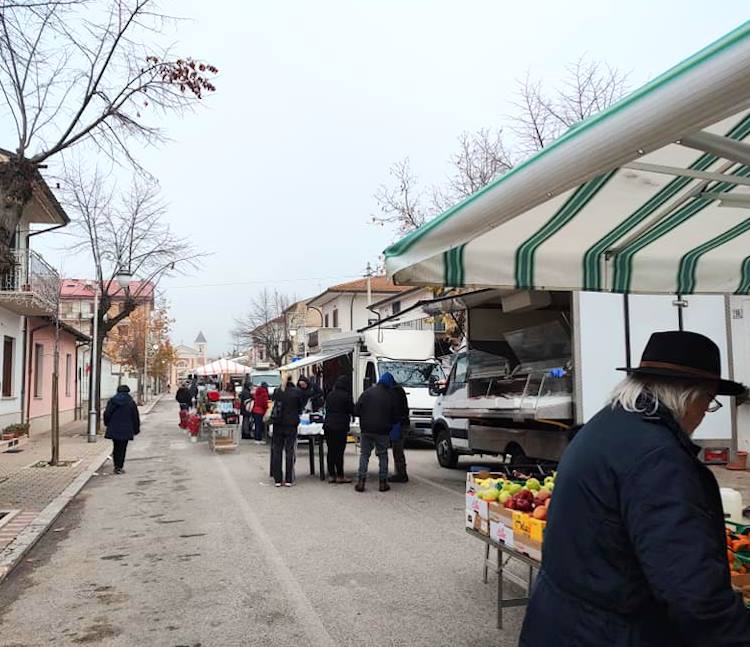 Il mercato settimanale di Gioia dei Marsi è stato spostato nel centro del paese