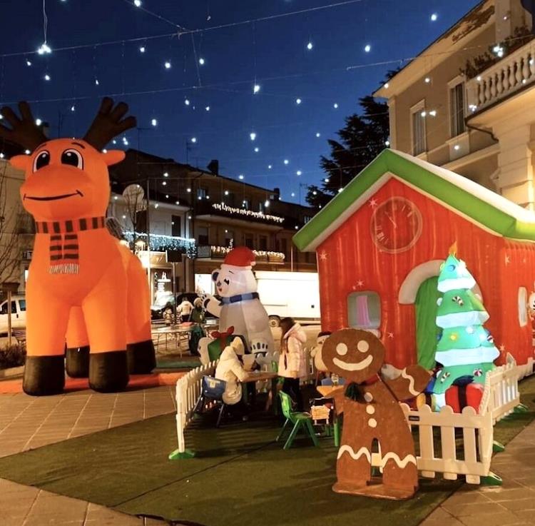Festa grande per tutti i bambini nel Villaggio di Babbo Natale di Luco dei Marsi