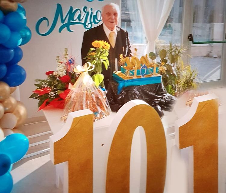 Trasacco celebra i 101 anni di nonno Mario: "Leggo tanto, scherzo, sorrido e sono inondato dall'affetto della famiglia"