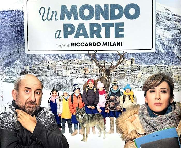 C'è il borgo di Opi sulla locandina del film "Un mondo a parte" di Milani con Antonio Albanese e Virginia Raffaele