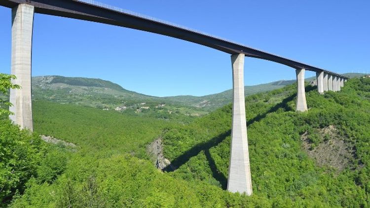 Collegamento tra Abruzzo e Molise: ok alla convenzione per l'inizio dei lavori sul viadotto Sente