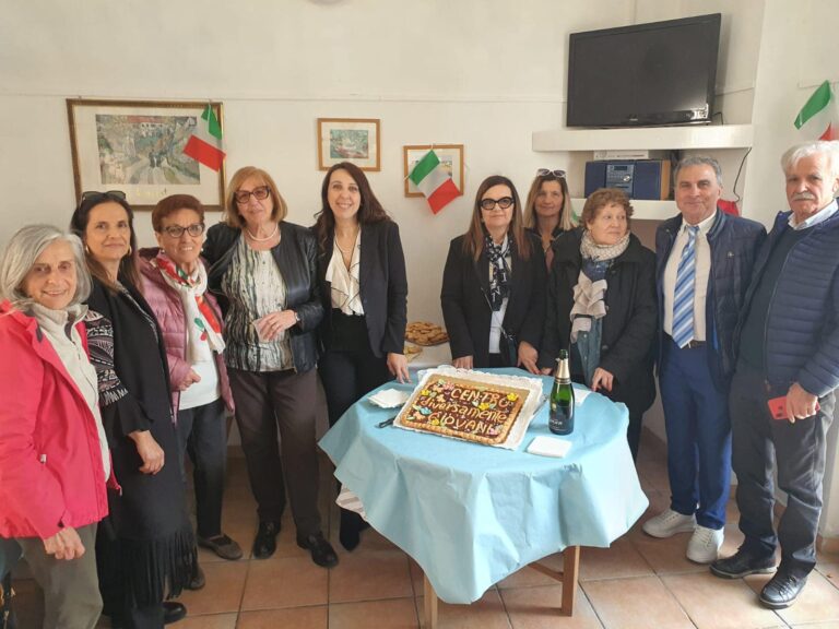 Inaugurato il nuovo Centro sociale “Diversamente giovani” a Carsoli, sindaca Nazzarro: "Multa a chi osa chiamarli anziani!"
