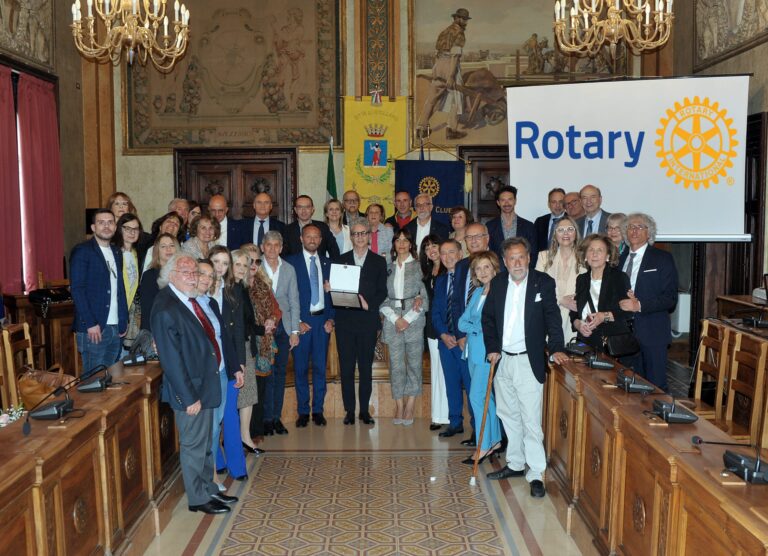 Rotary Avezzano, premio "Cesare Paris" assegnato in Comune a Dario Bove