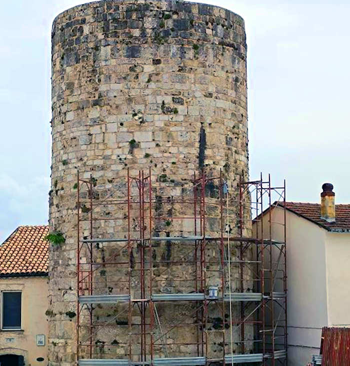 L'antica Torre medievale di Collarmele è interessata da lavori di manutenzione straordinaria