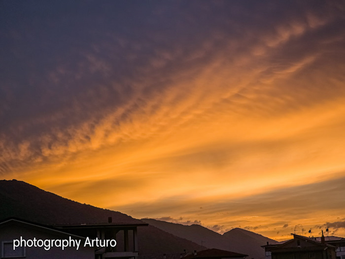 Meraviglie del cielo marsicano: lo spettacolo del tramonto nel video timelapse di Arturo Di Felice