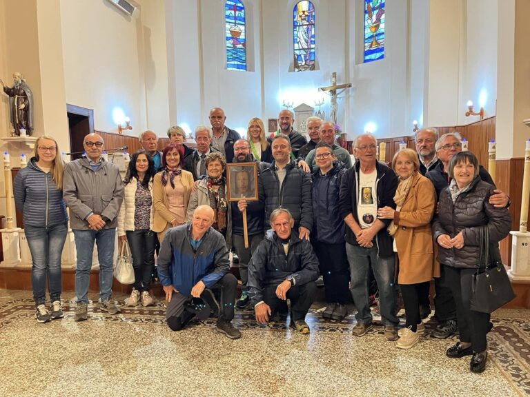La Comitiva del "Volto Santo" di Manoppello in visita presso la parrocchia di Santa Felicita di Collarmele