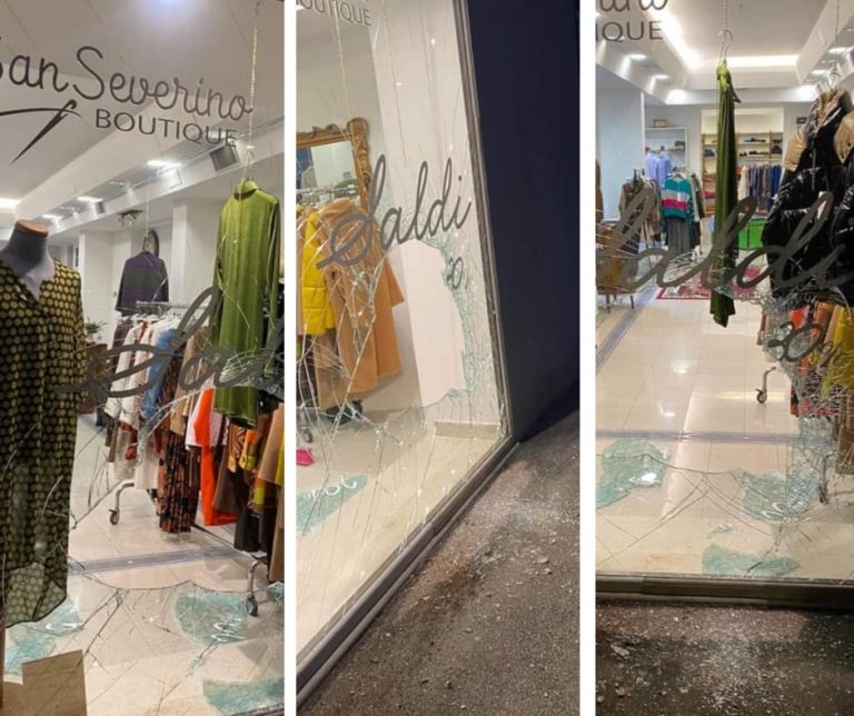 Spaccano la vetrina e rubano capi di abbigliamento. Ancora un furto ad Avezzano