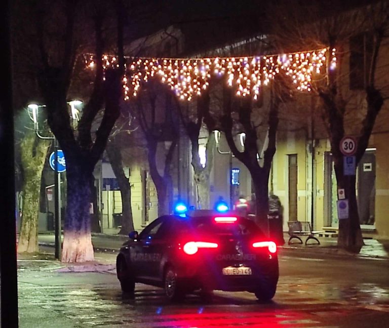 Botte tra ragazzi ad Avezzano centro