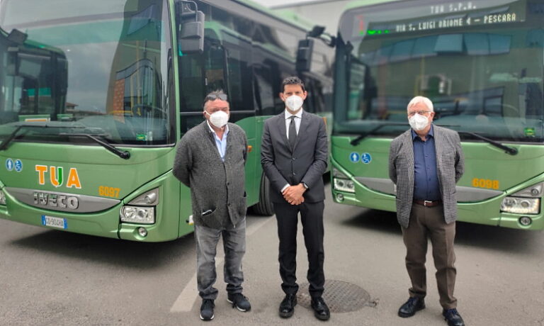 Dieci nuovi bus nella flotta TUA. Giuliante: "nuovi mezzi per gestire ancora più efficacemente la riapertura delle scuole"