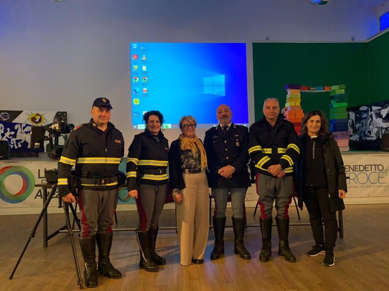 Incontro con la Polizia Stradale per 250 studenti del Liceo Statale "Benedetto Croce" di Avezzano|