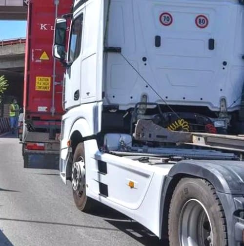 Rincari record dei carburanti: da lunedì 14 marzo si ferma l'autotrasporto italiano