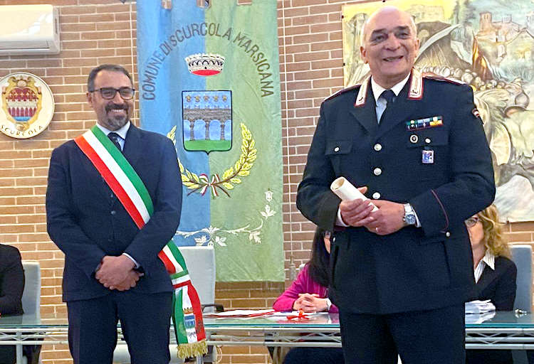 Diploma di Benemerenza civica da parte del Comune di Scurcola Marsicana al Luogotenente C.S. Corrado Venditti prossimo al congedo||||