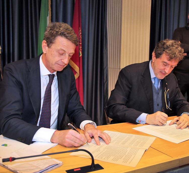 Firmato il nuovo Contratto di Servizio decennale tra Regione Abruzzo e Trenitalia