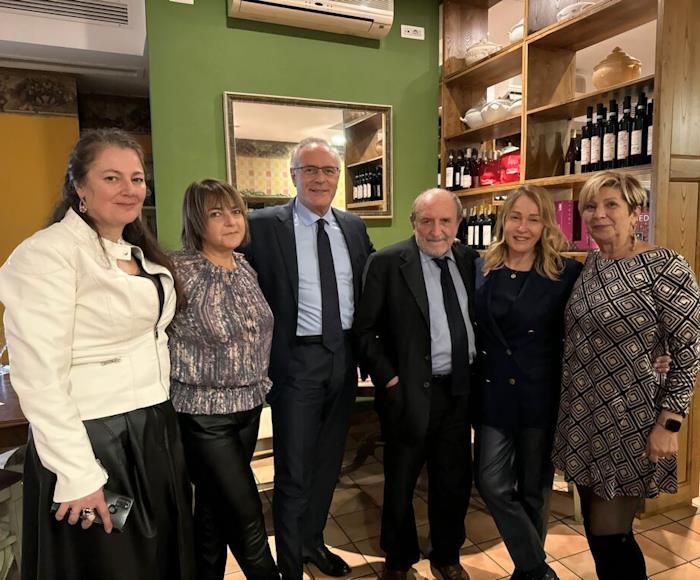 Il professor Umberto Galimberti illumina il Teatro dei Marsi: "Ricominciamo dal rispetto dell’altro"||||||