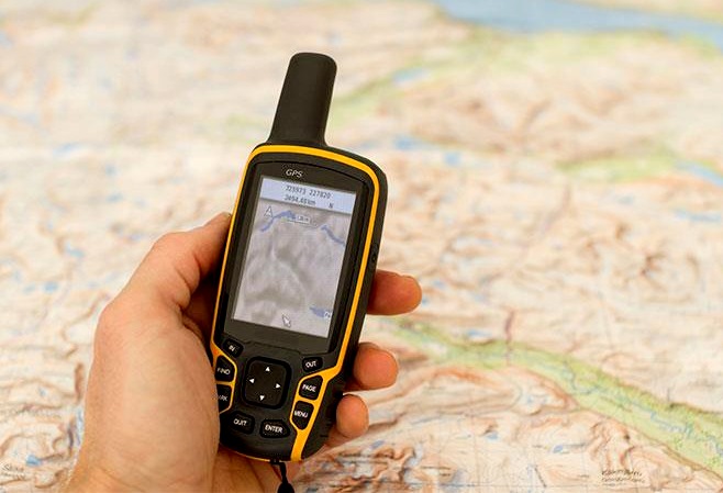 Consegna di 5 geolocalizzatori al distaccamento di Massa d'Albe del Nucleo di Protezione Civile di Tagliacozzo|