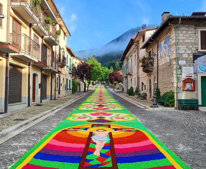 Pescasseroli si prepara alla magnifica infiorata del Corpus Domini