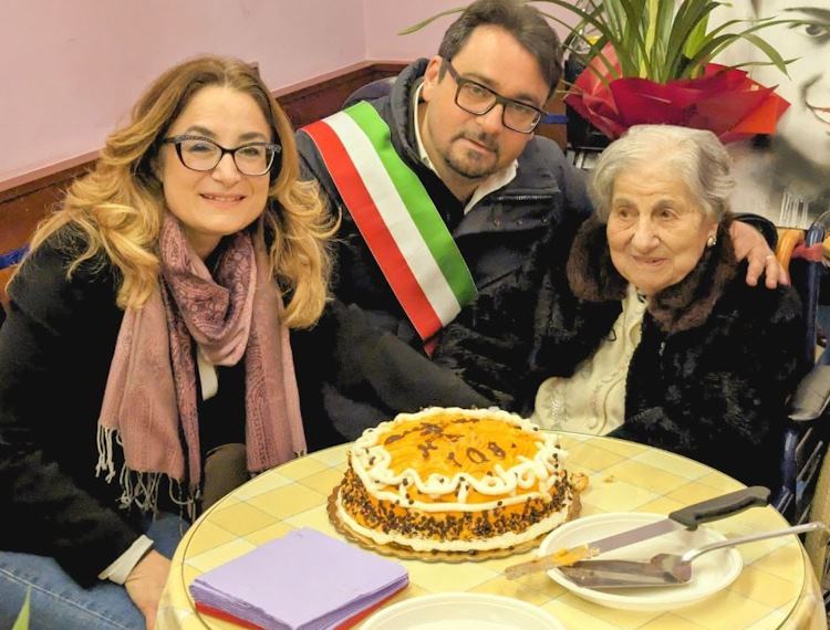 Oggi festeggia 108 anni Italia Palucci: è una delle donne più longeve d'Abruzzo