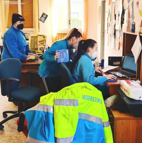 I beni raccolti dalla Misericordia di San Benedetto dei Marsi per il popolo ucraino saranno consegnati domani